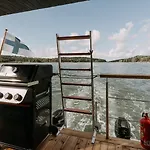 Botel Houseboat & Sauna Lux