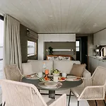 Houseboat & Sauna Lux * Naantali