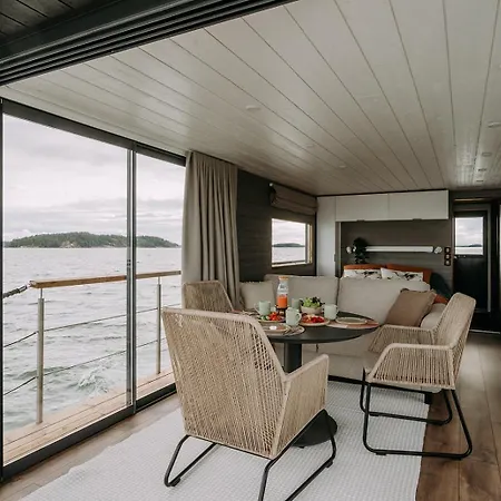 船屋 Houseboat & Sauna Lux 纳坦利