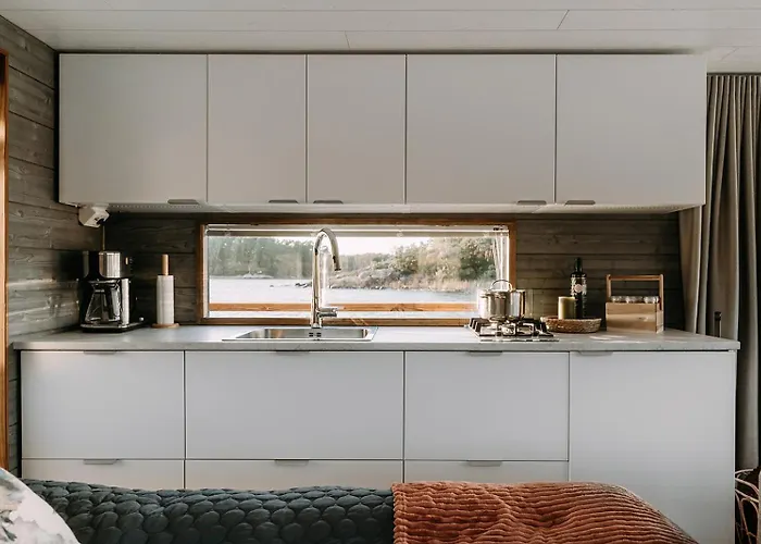 Houseboat & Sauna Lux