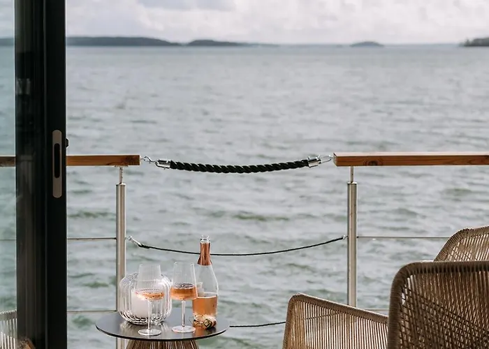 Houseboat & Sauna Lux